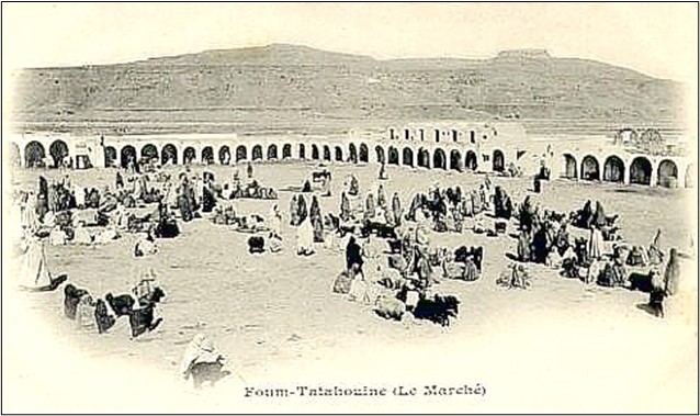 Carte postal de l'époque représentants les marchés de Tataouine 